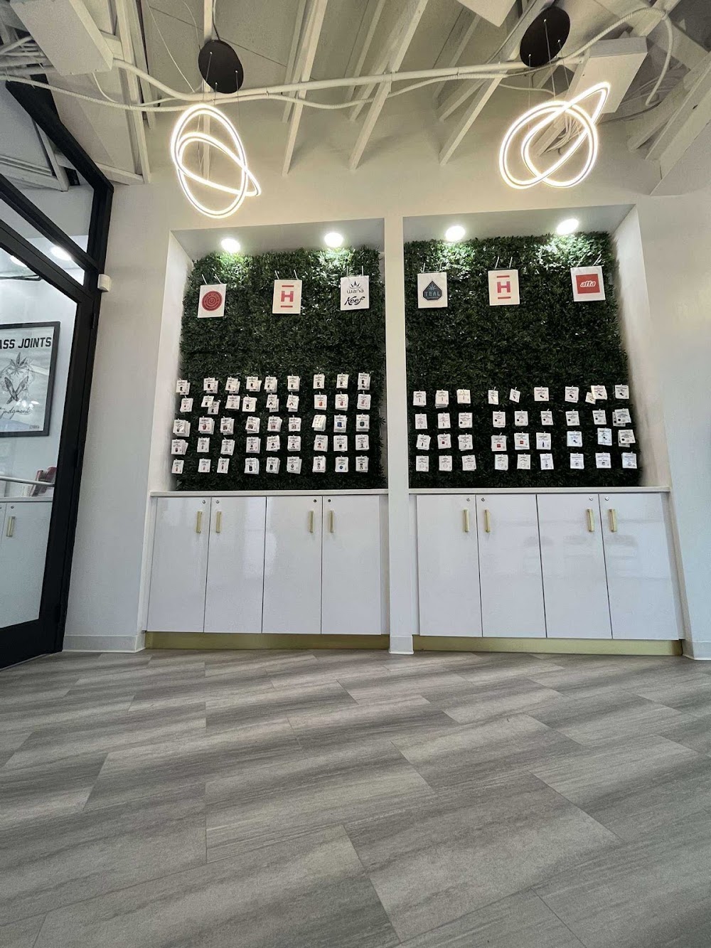 Hippos Marijuana Dispensary photo 2