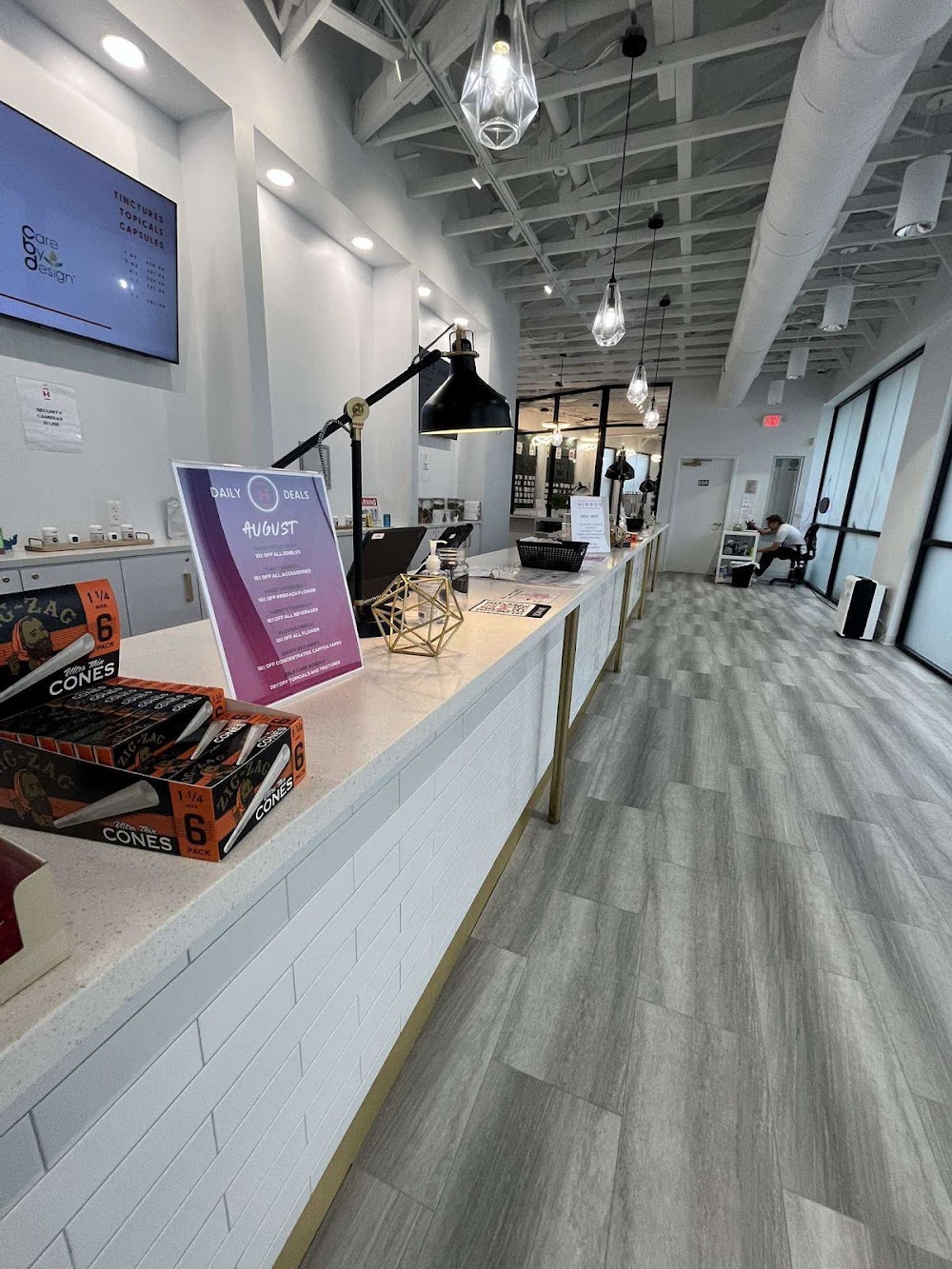Hippos Marijuana Dispensary photo 5