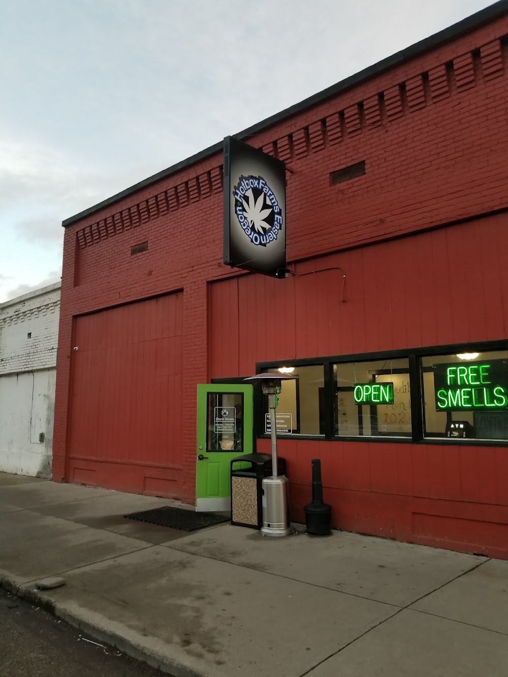 Hotbox Farms photo 1