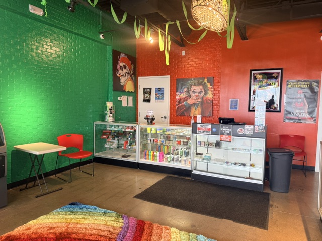Huff And Puff Smoke Shop photo 3