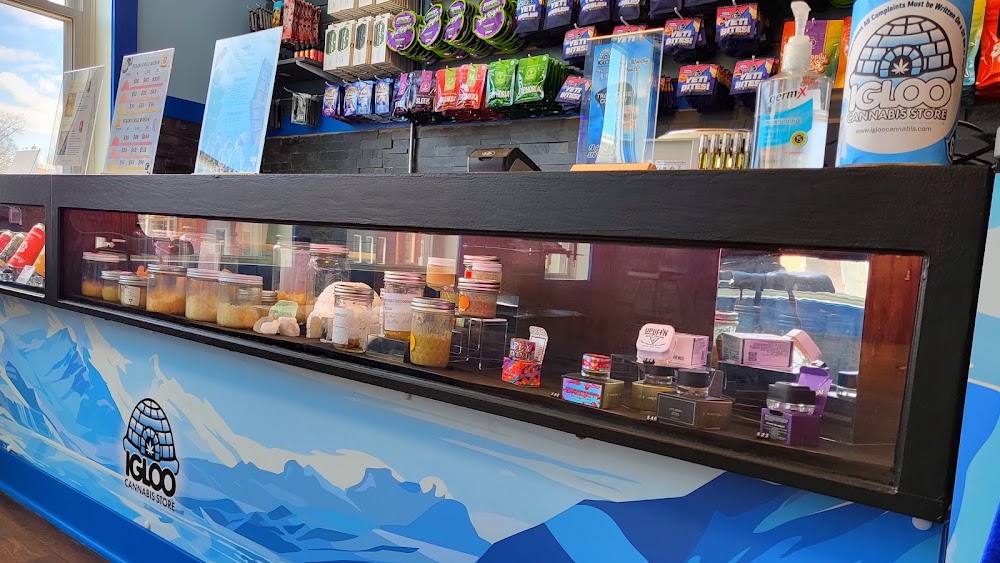 Igloo Cannabis Store photo 7