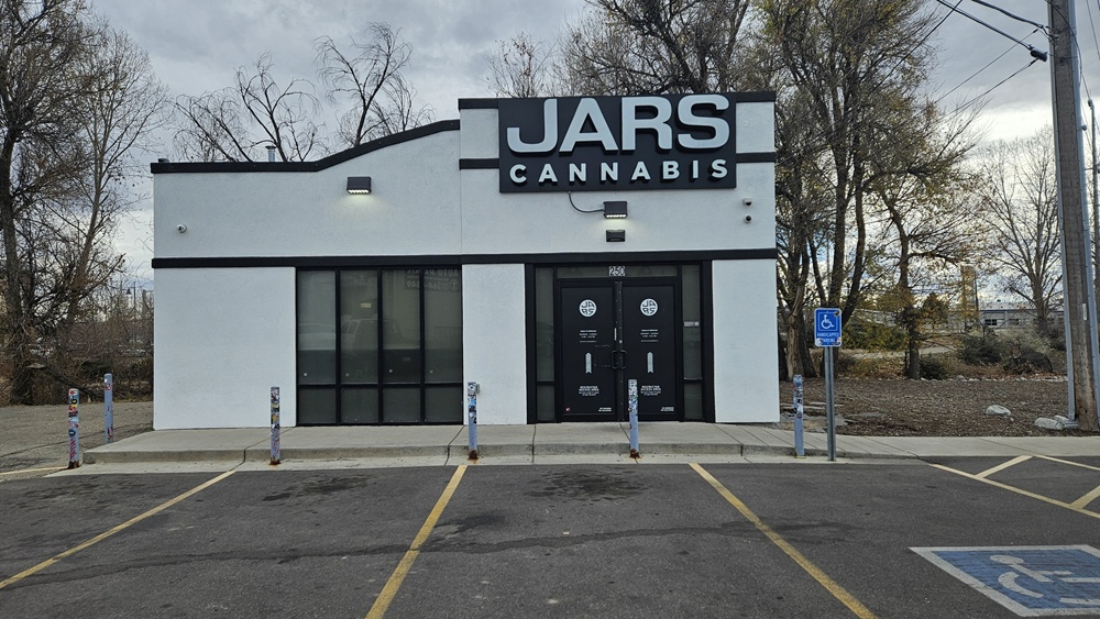 Jars Cannabis photo 1