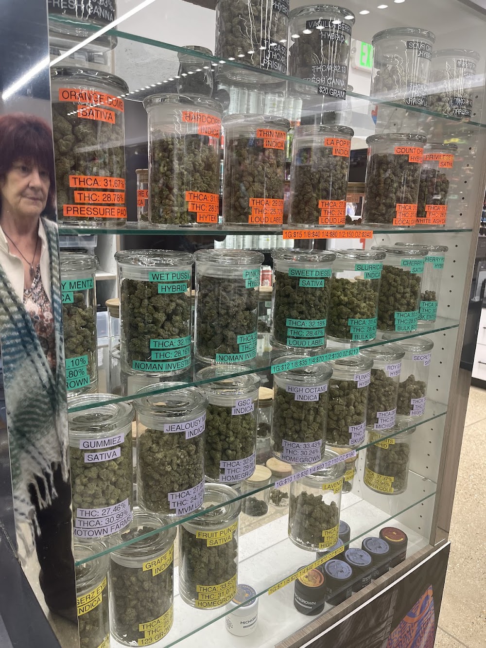 Jars Cannabis photo 5