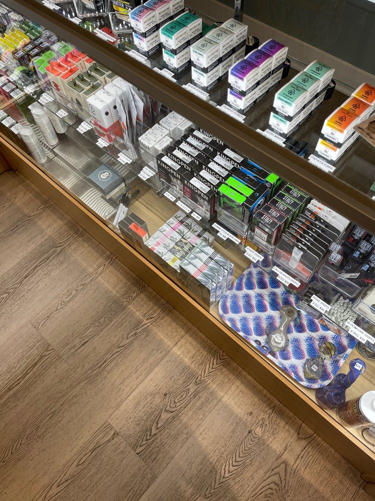 Lax Cannabis Club photo 3
