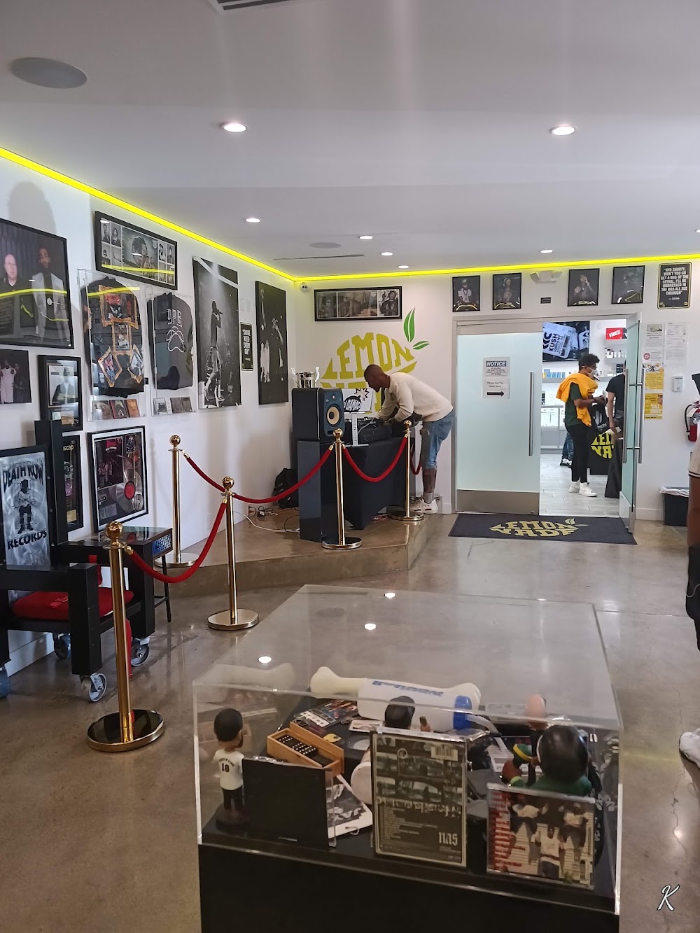 Lemonnade Van Nuys photo 3