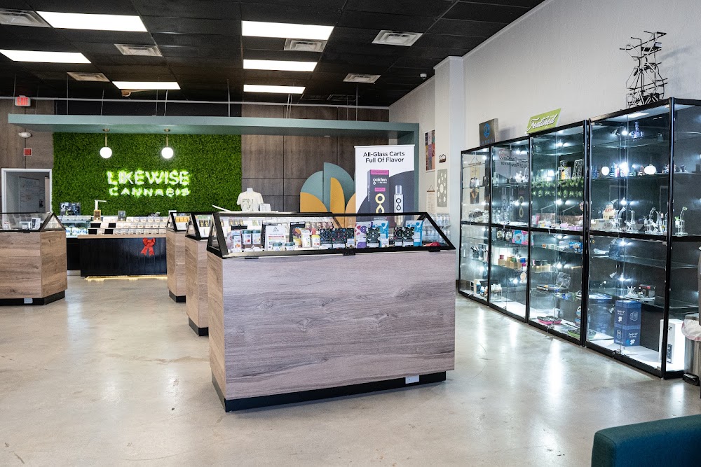 Likewise Cannabis Broadway - Edmond Dispensary photo 3