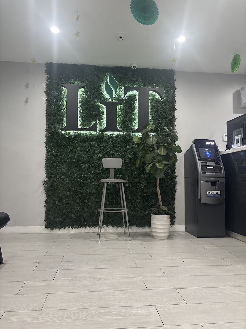 Lit La Mesa photo 1