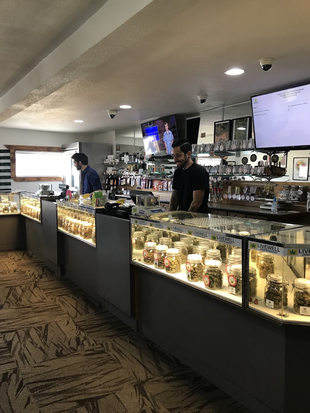 Livewell Cannabis photo 2