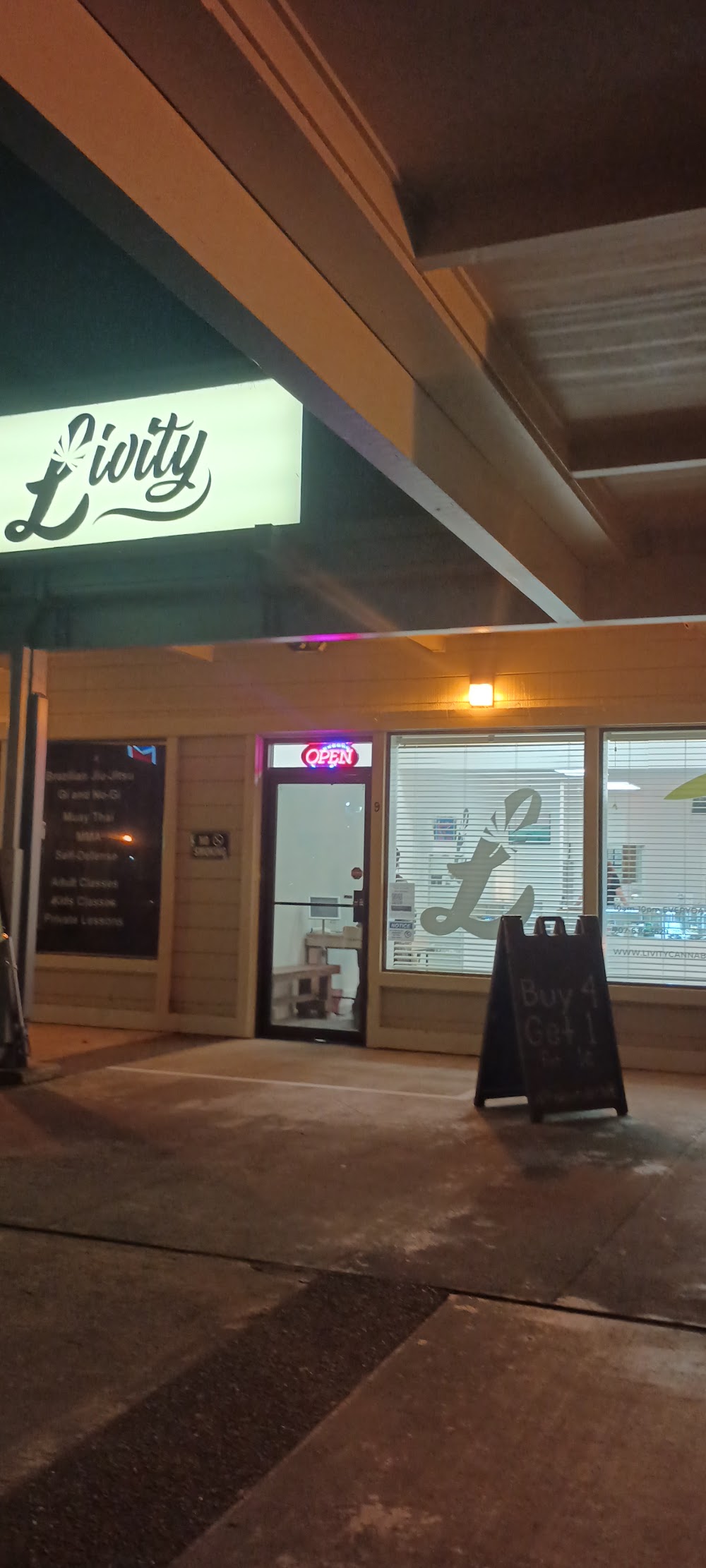 Livity photo 1