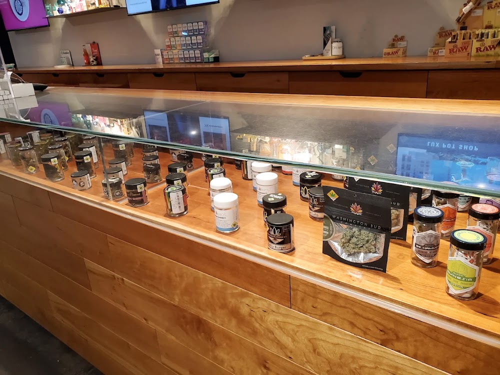 Lux Pot Shop photo 2