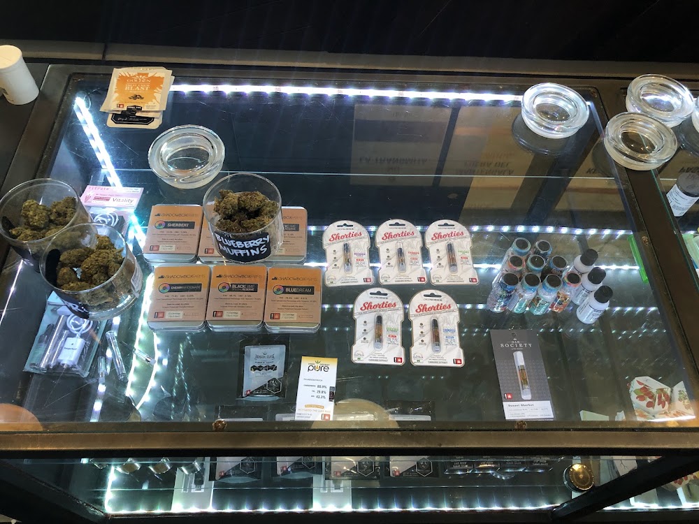 Madrone Cannabis Club photo 3