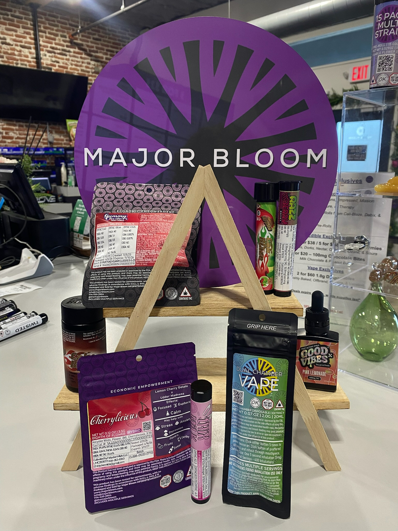 Major Bloom photo 7