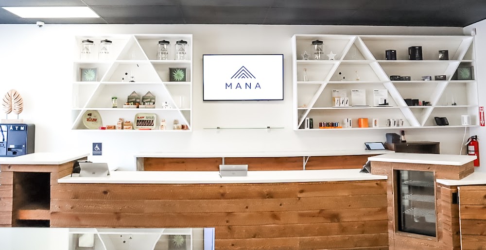 Mana - Middle River photo 2
