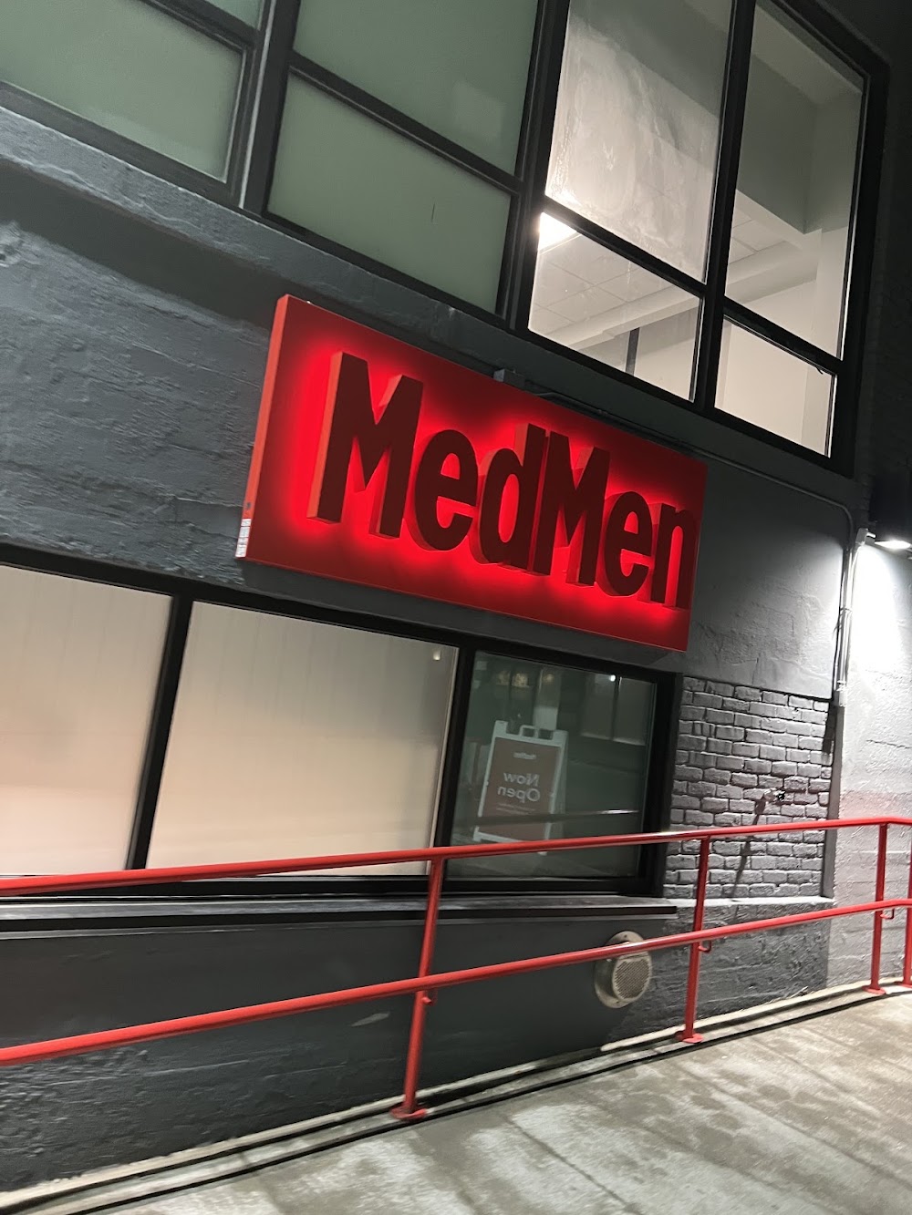 Medmen Boston photo 1