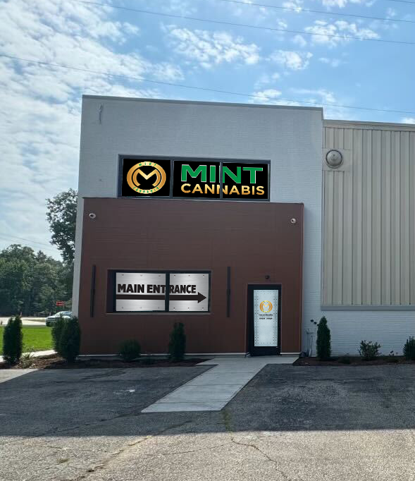 Mint Cannabis photo 1