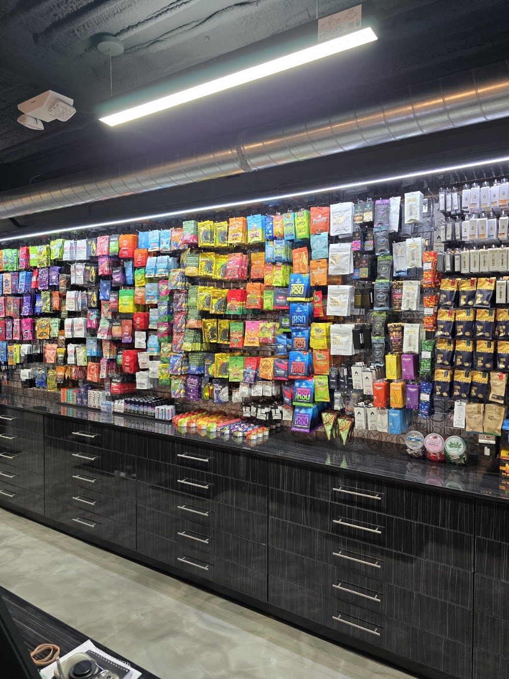 Mint Cannabis Roseville photo 5