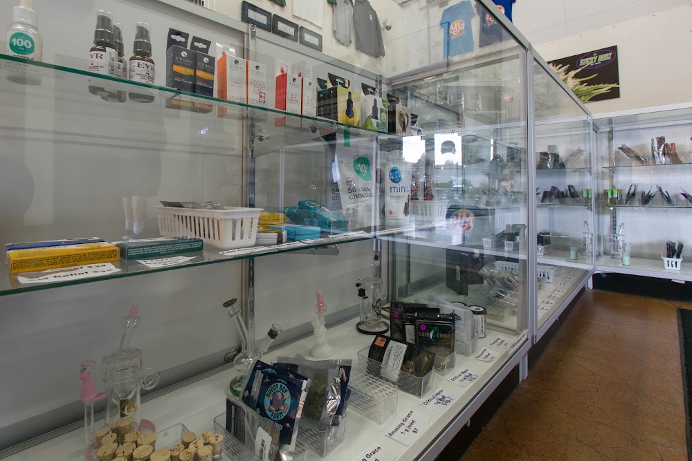 Mj's Pot Shop photo 6