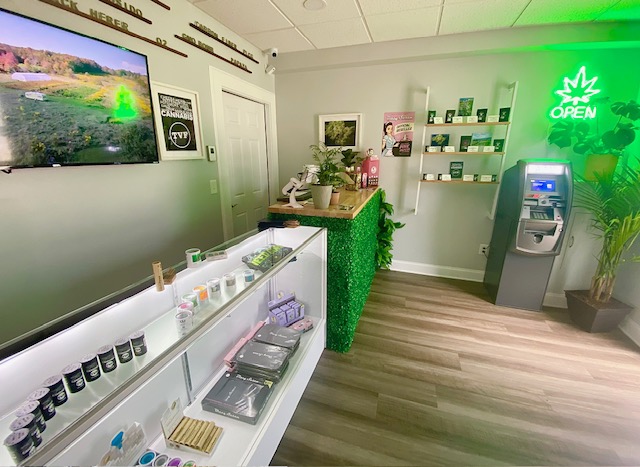 Mj's Retail photo 3