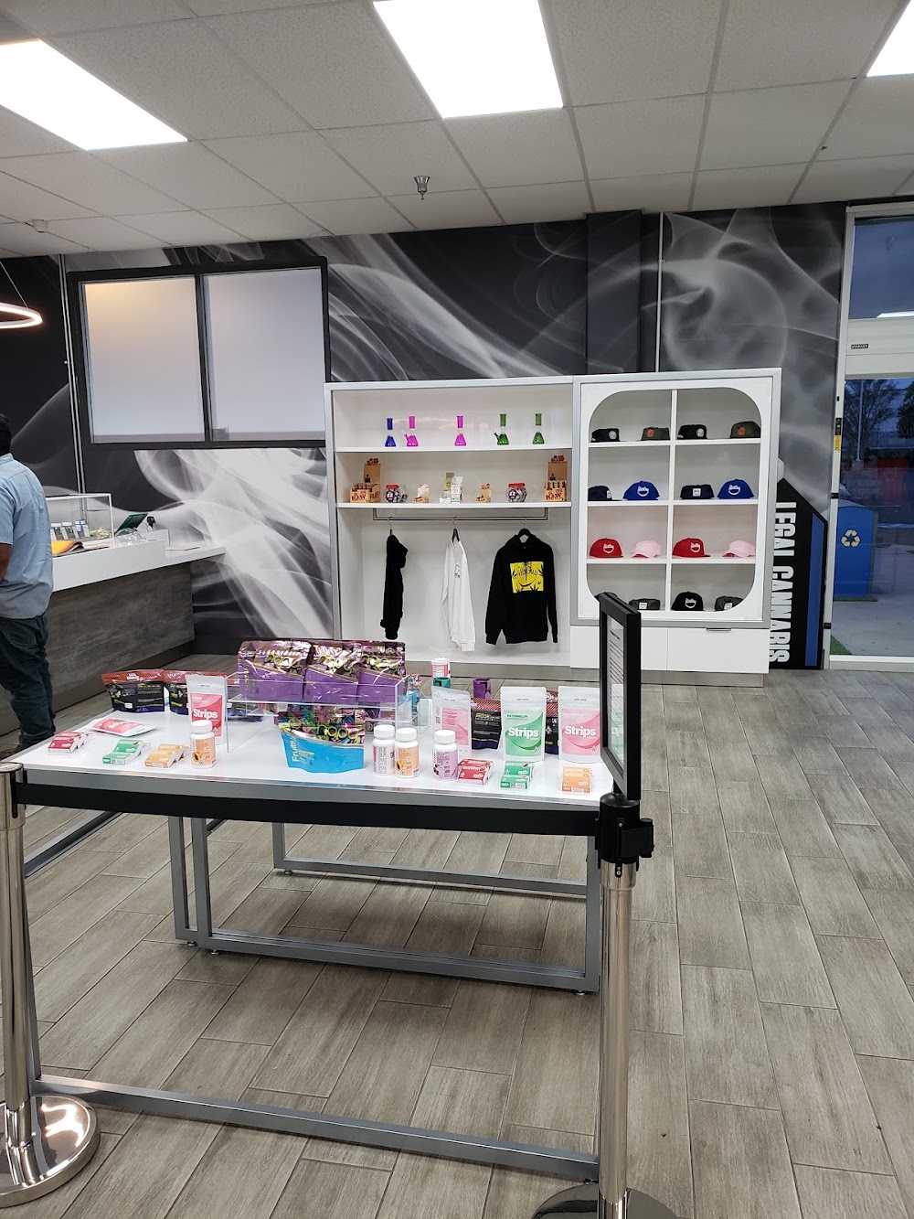 Mr Nice Guy Marijuana Cannabis Dispensary Santa Ana photo 6