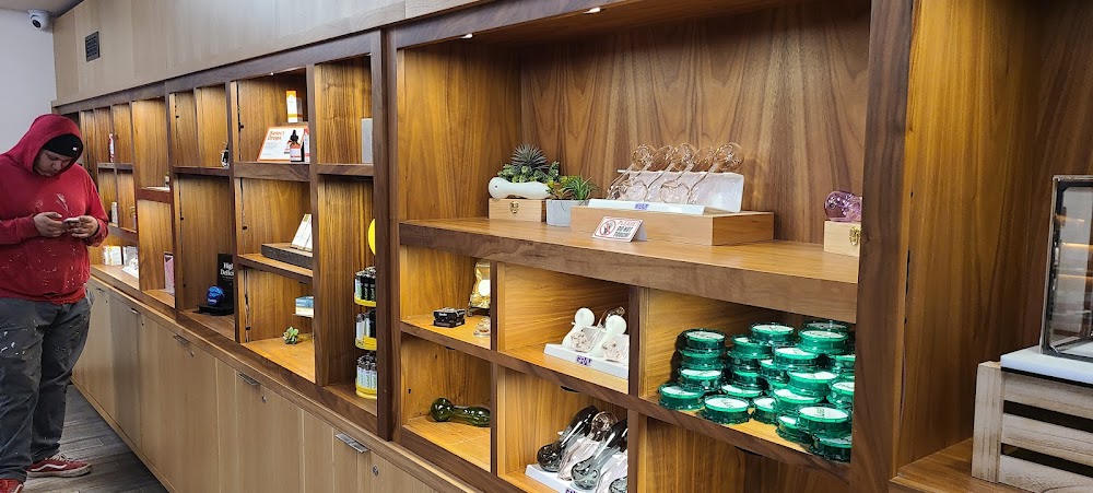 Nuleaf Lake Tahoe Dispensary photo 4