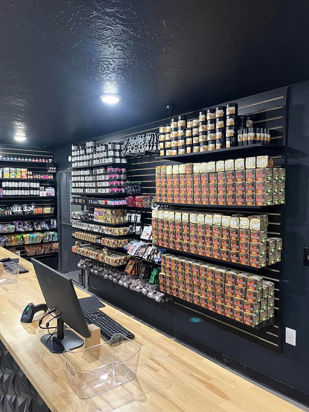 Oasis Cannabis CO - Clovis photo 1