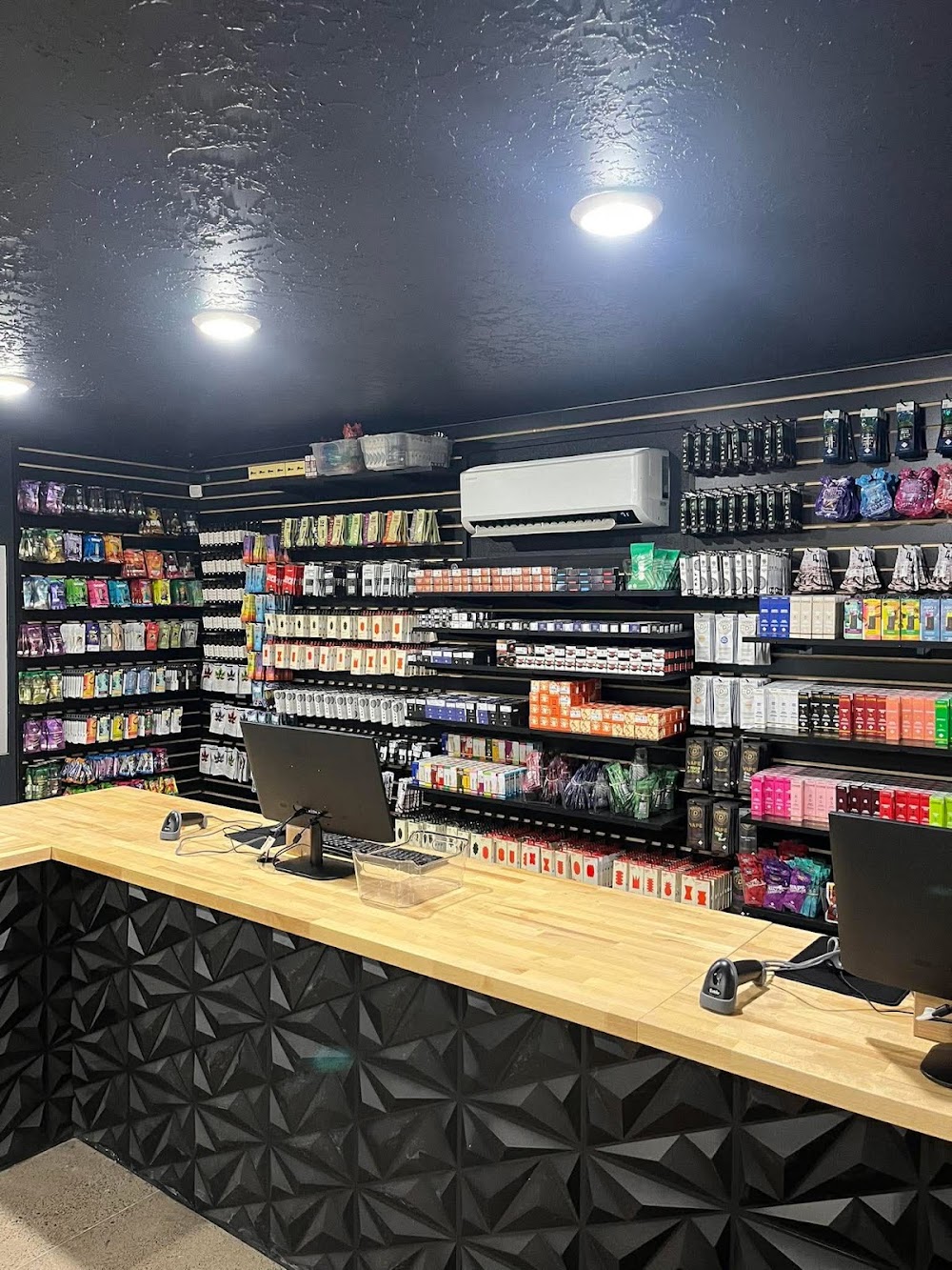 Oasis Cannabis CO - Clovis photo 8