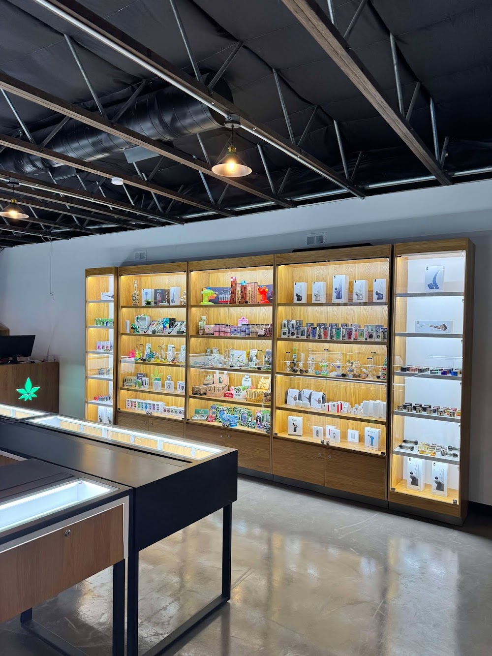 Oasis Cannabis - Osuna photo 6