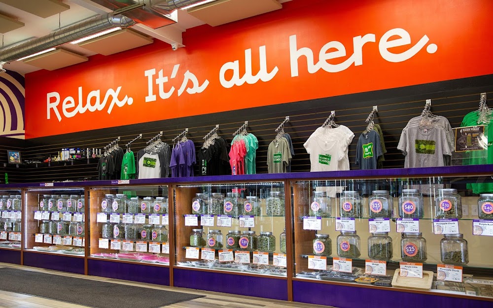 Oasis Cannabis Superstore photo 3