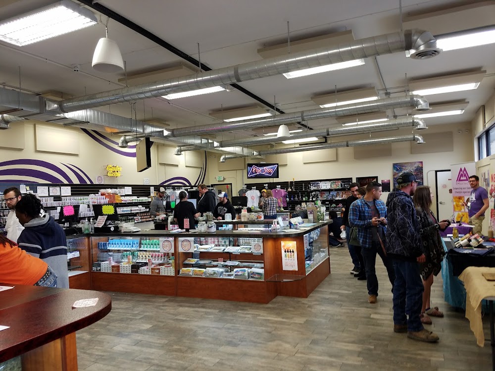 Oasis Cannabis Superstore photo 6