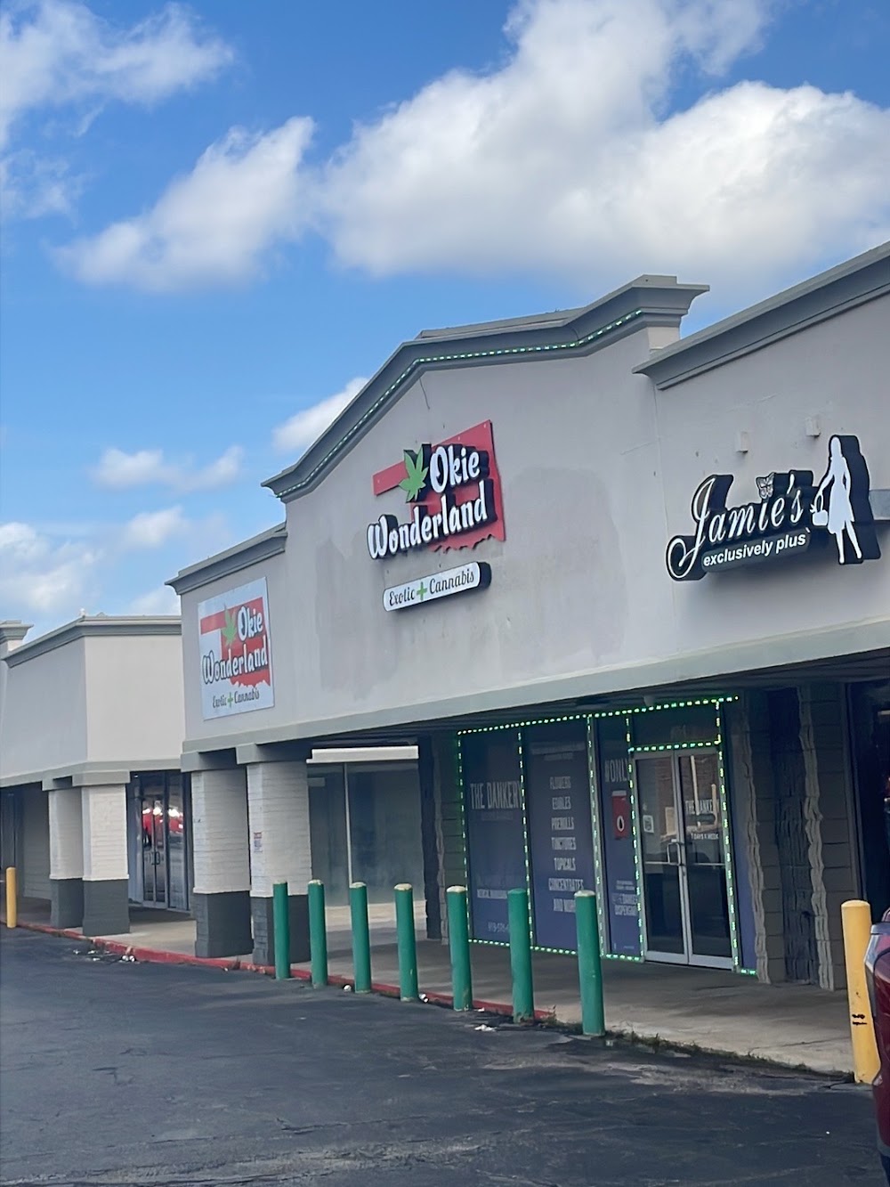 Okie Wonderland Dispensary Tulsa- 51st St & Memorial photo 1