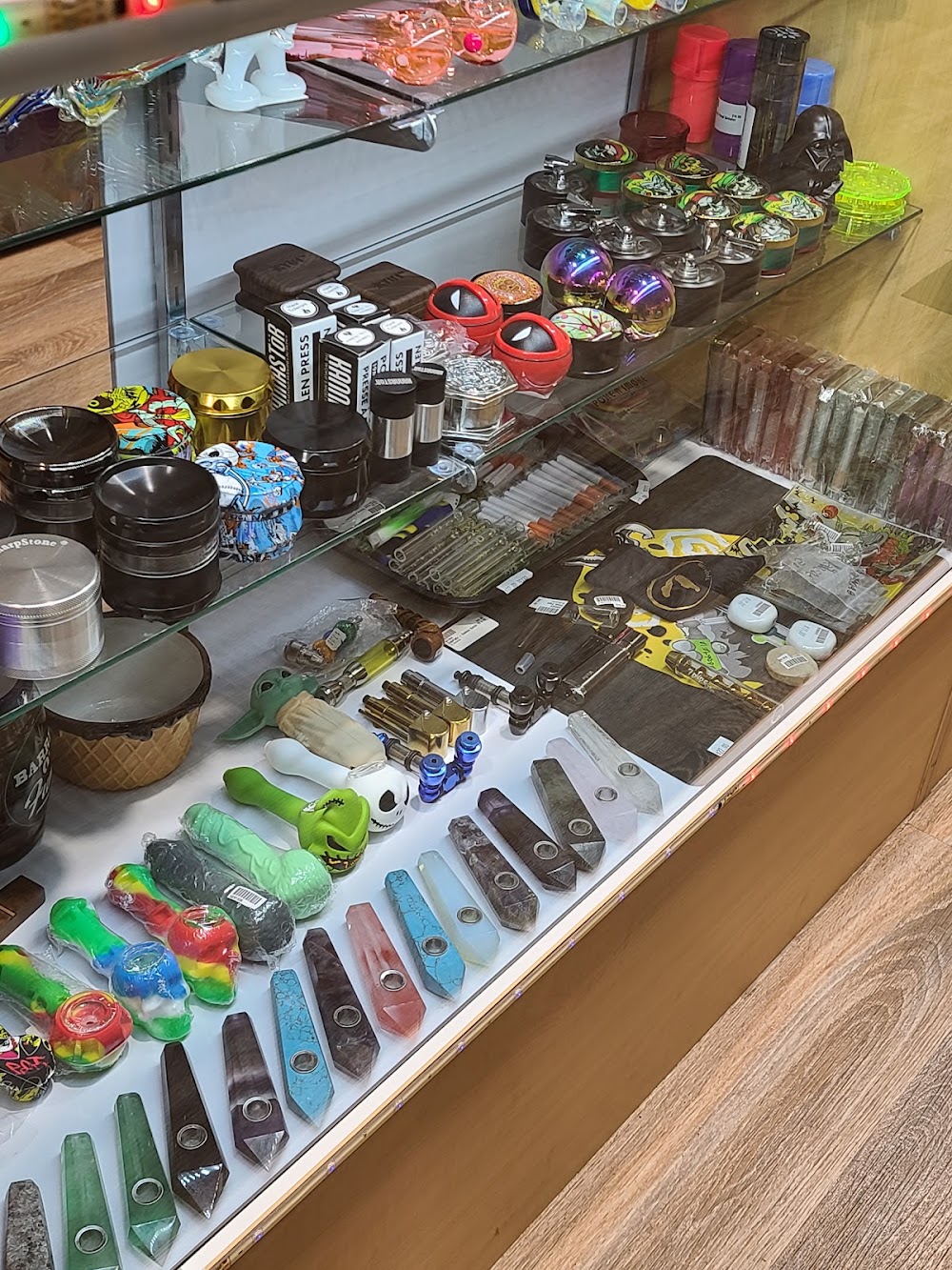 Orchards Cannabis Market photo 8