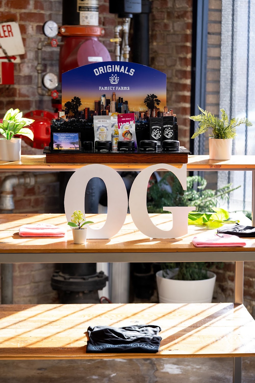 Originals Factory photo 8