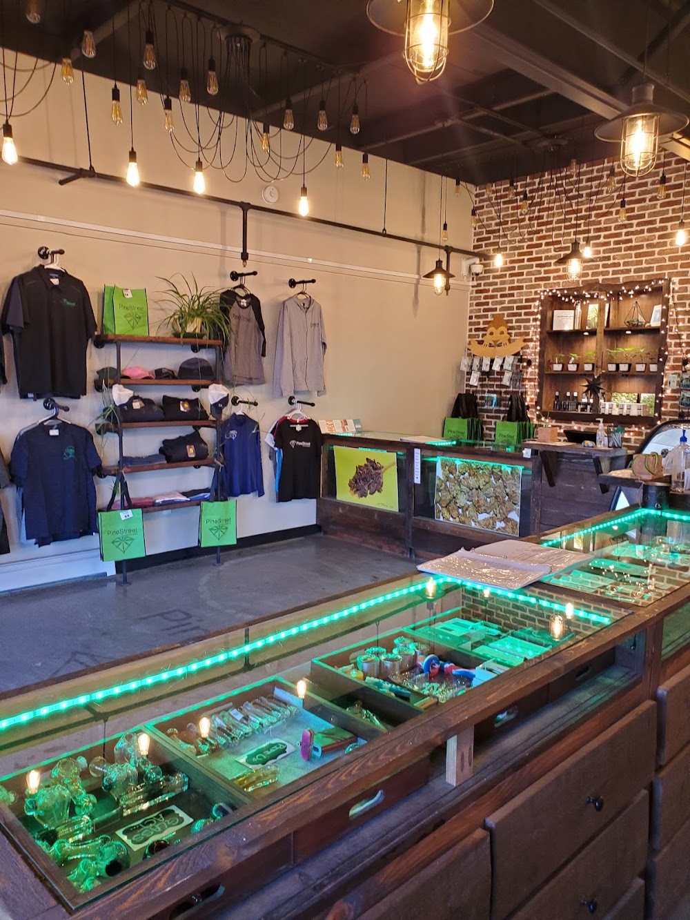 Pine Street Cannabis Company photo 2