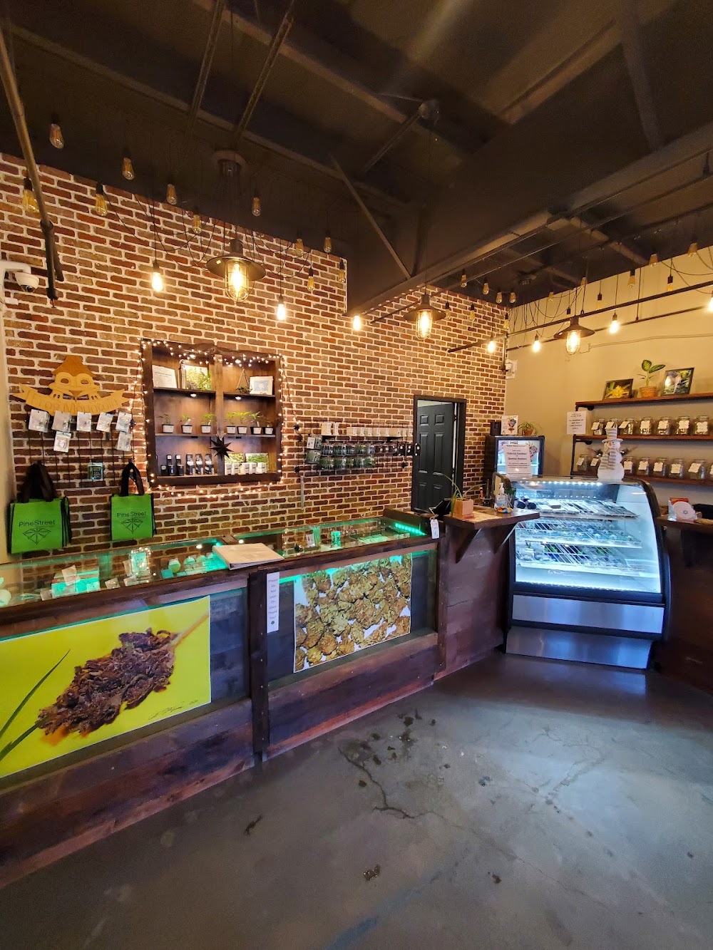 Pine Street Cannabis Company photo 4