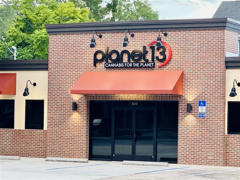 Planet 13 photo 1