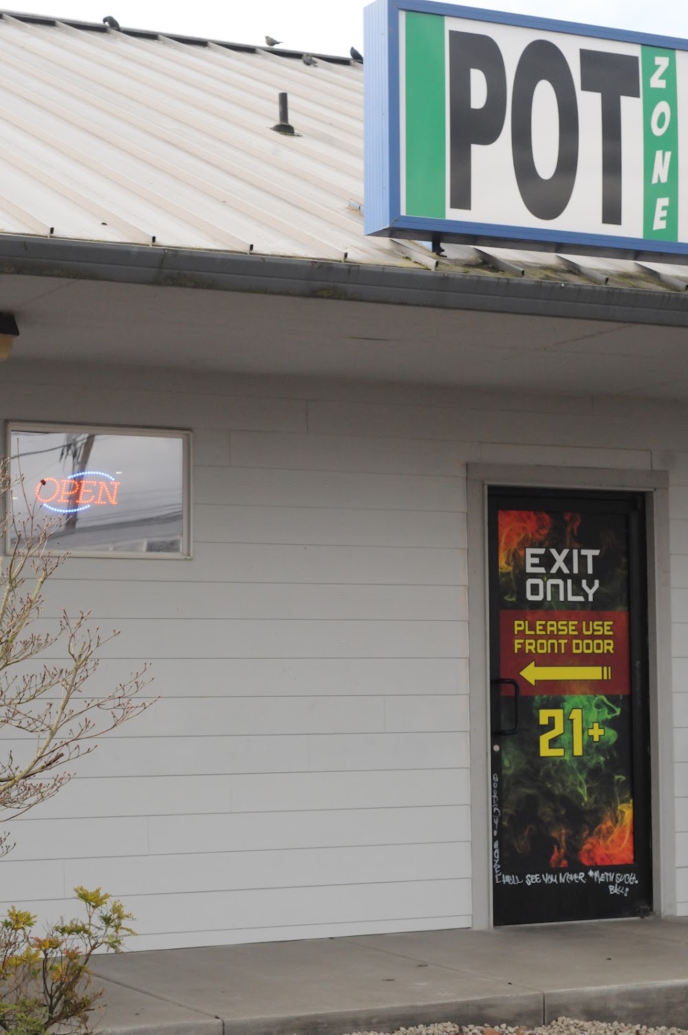 Pot Zone Of Vancouver photo 5