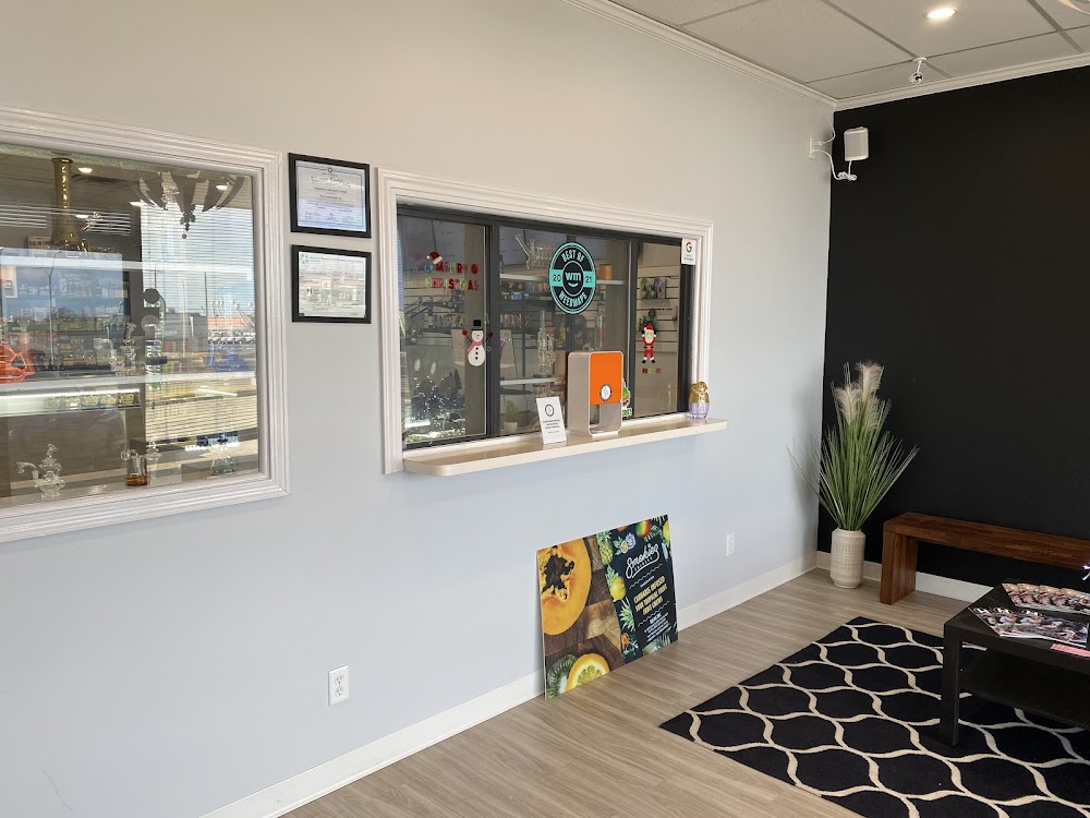 Puffy Dispensary photo 3