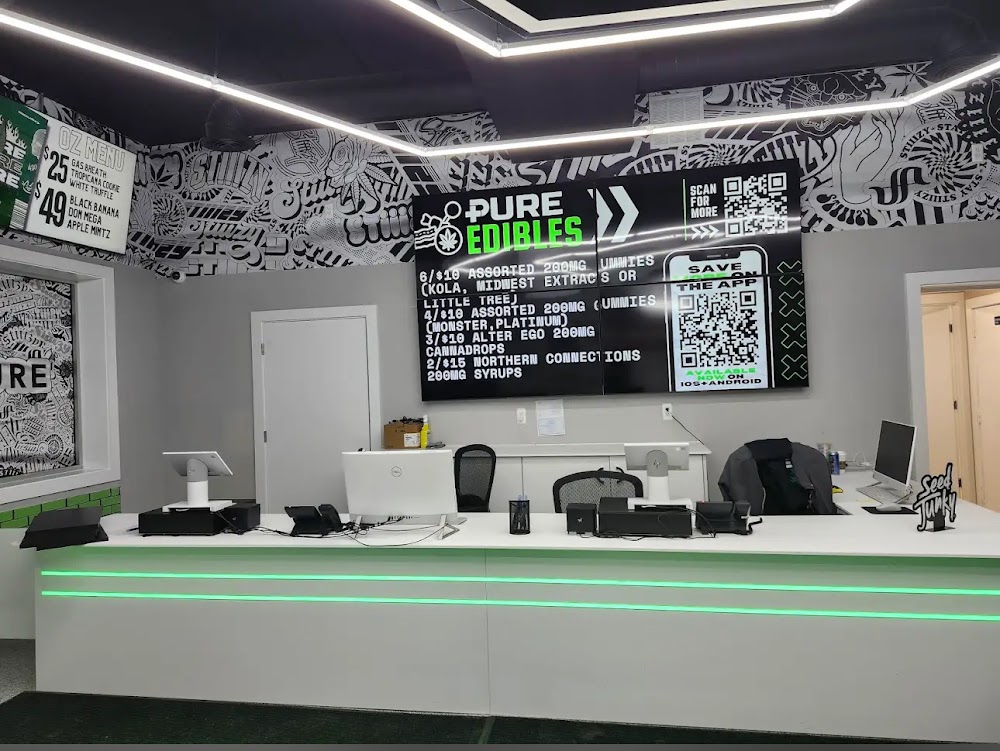 Pure Cannabis Outlet New Buffalo photo 4