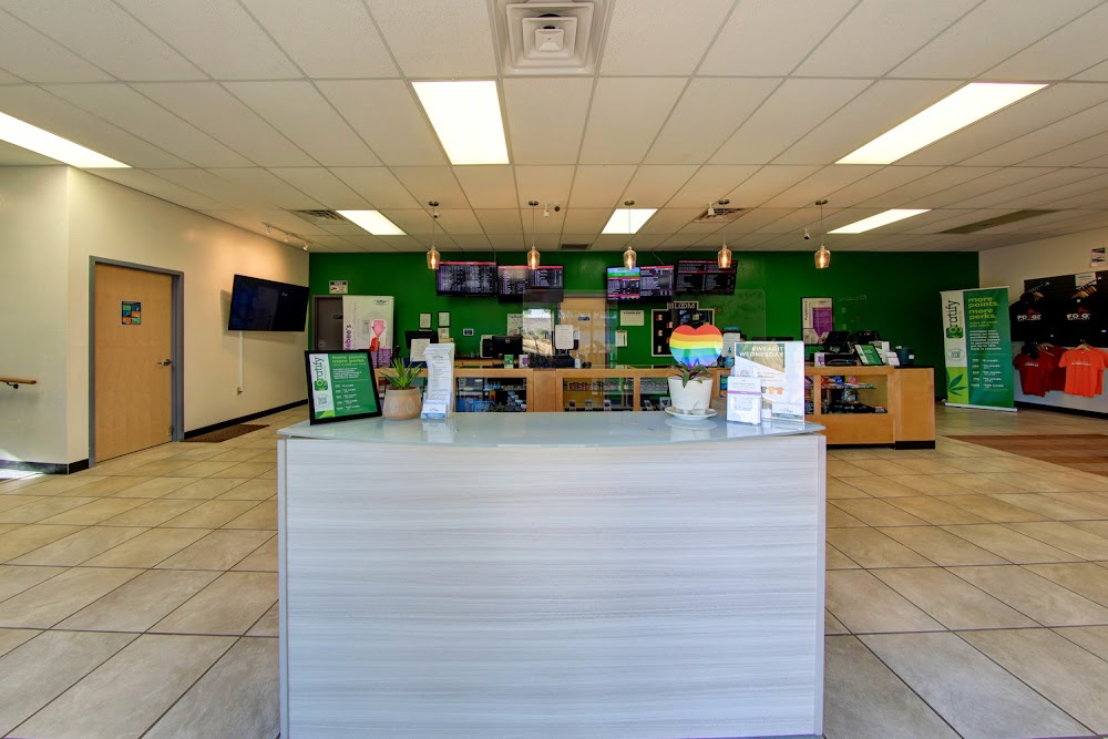 R Greenleaf Cannabis Dispensary - Grants photo 2