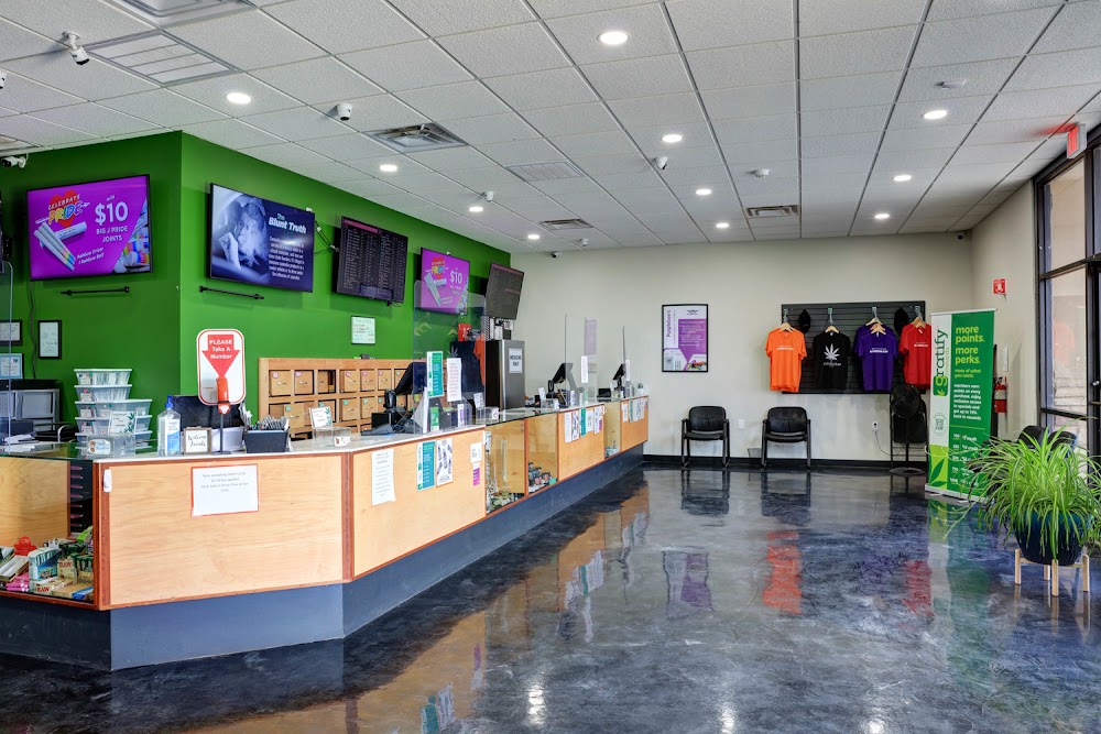 R Greenleaf Cannabis Dispensary - Roswell photo 2