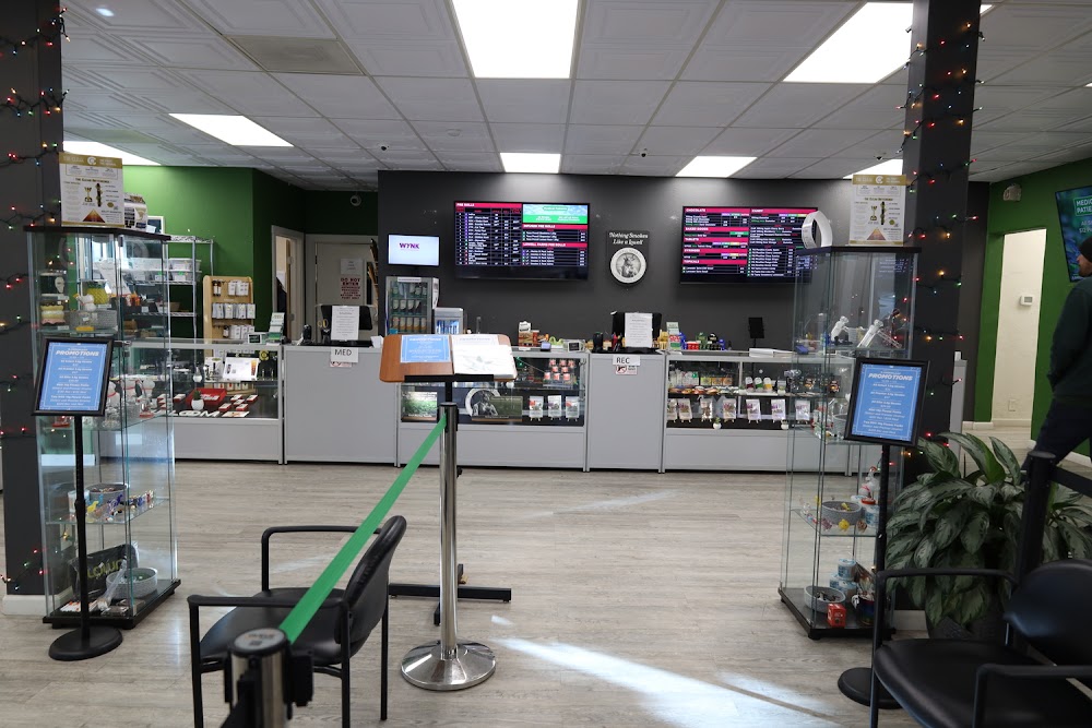 R Greenleaf Cannabis Dispensary - Santa Fe photo 8