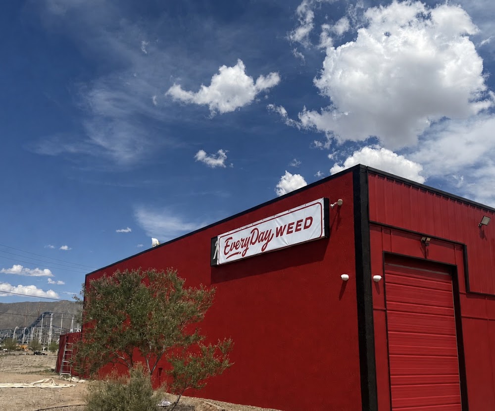 R Greenleaf Cannabis Dispensary - Sunland Park photo 1