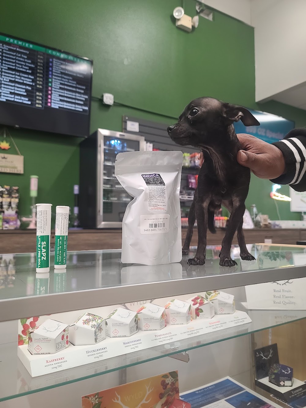 R Greenleaf Cannabis Dispensary - Sunland Park photo 5