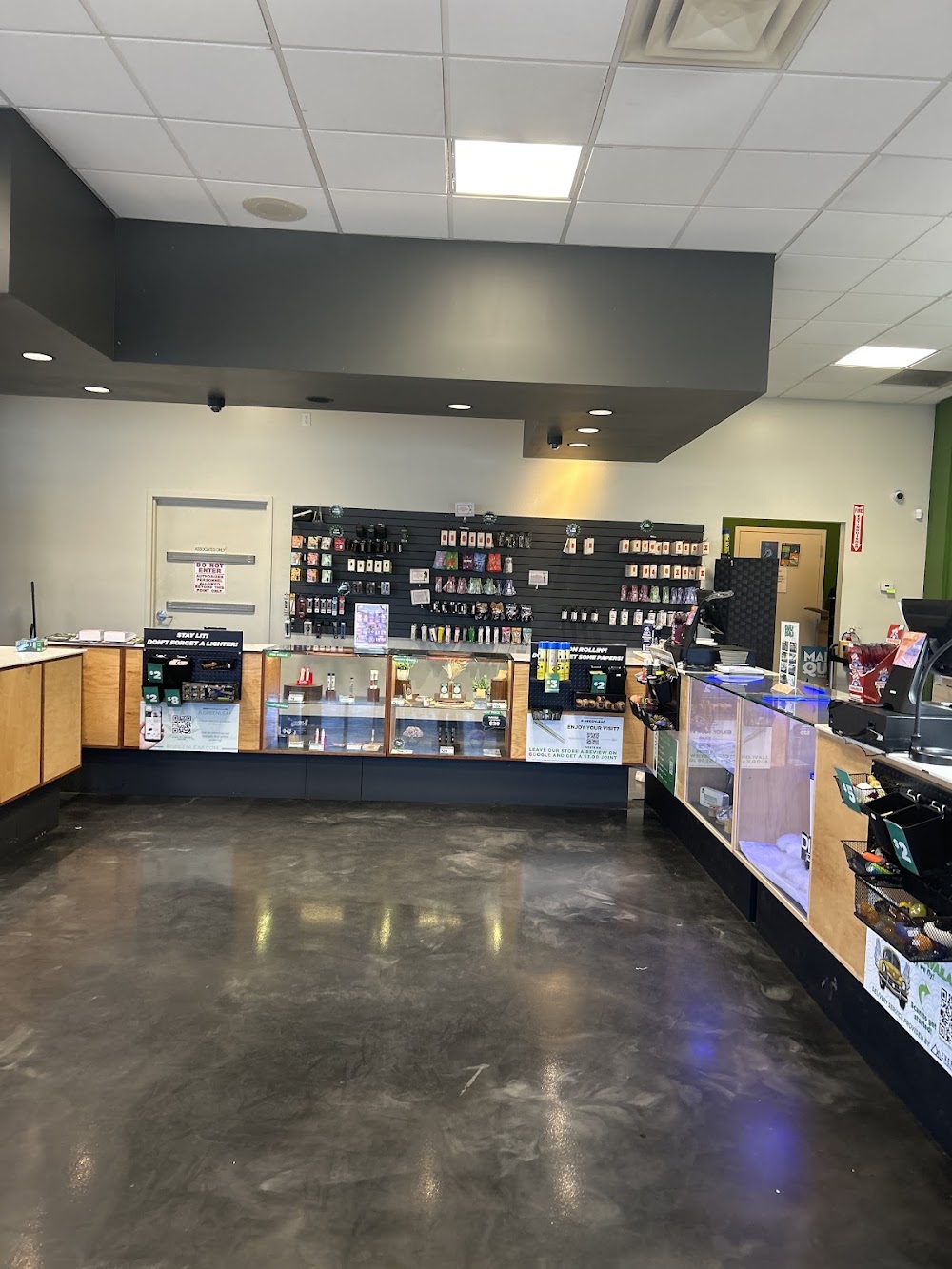 R Greenleaf Cannabis Dispensary - Westside photo 7