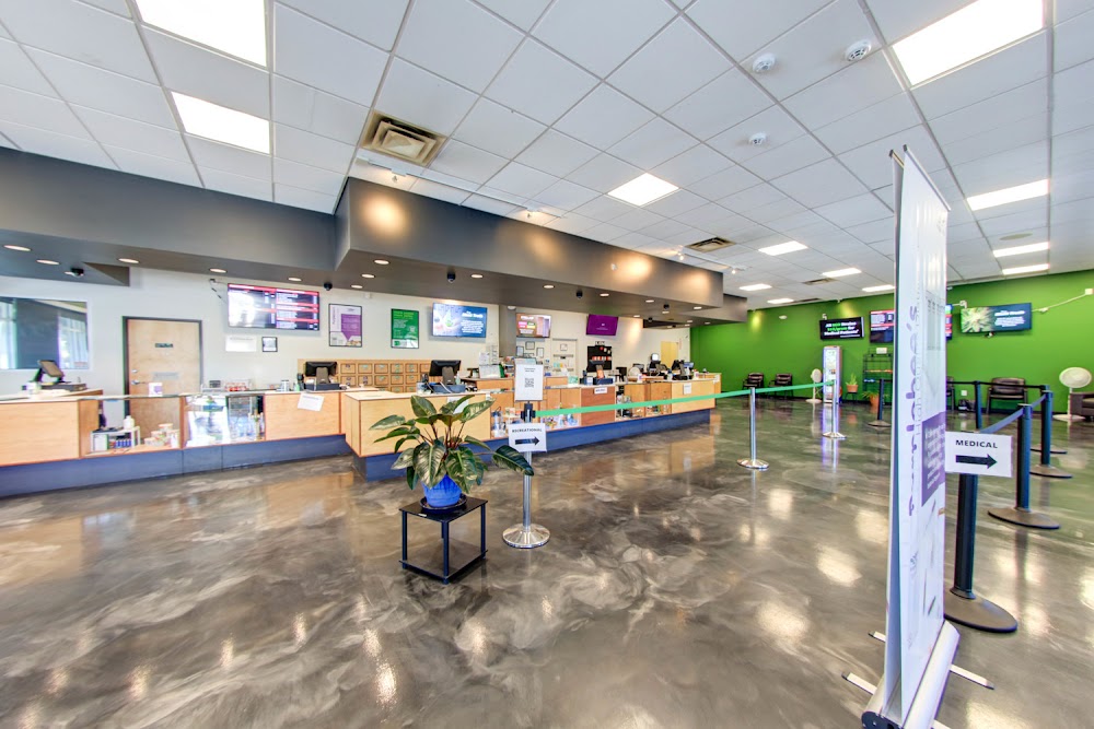R Greenleaf Cannabis Dispensary - Westside photo 8