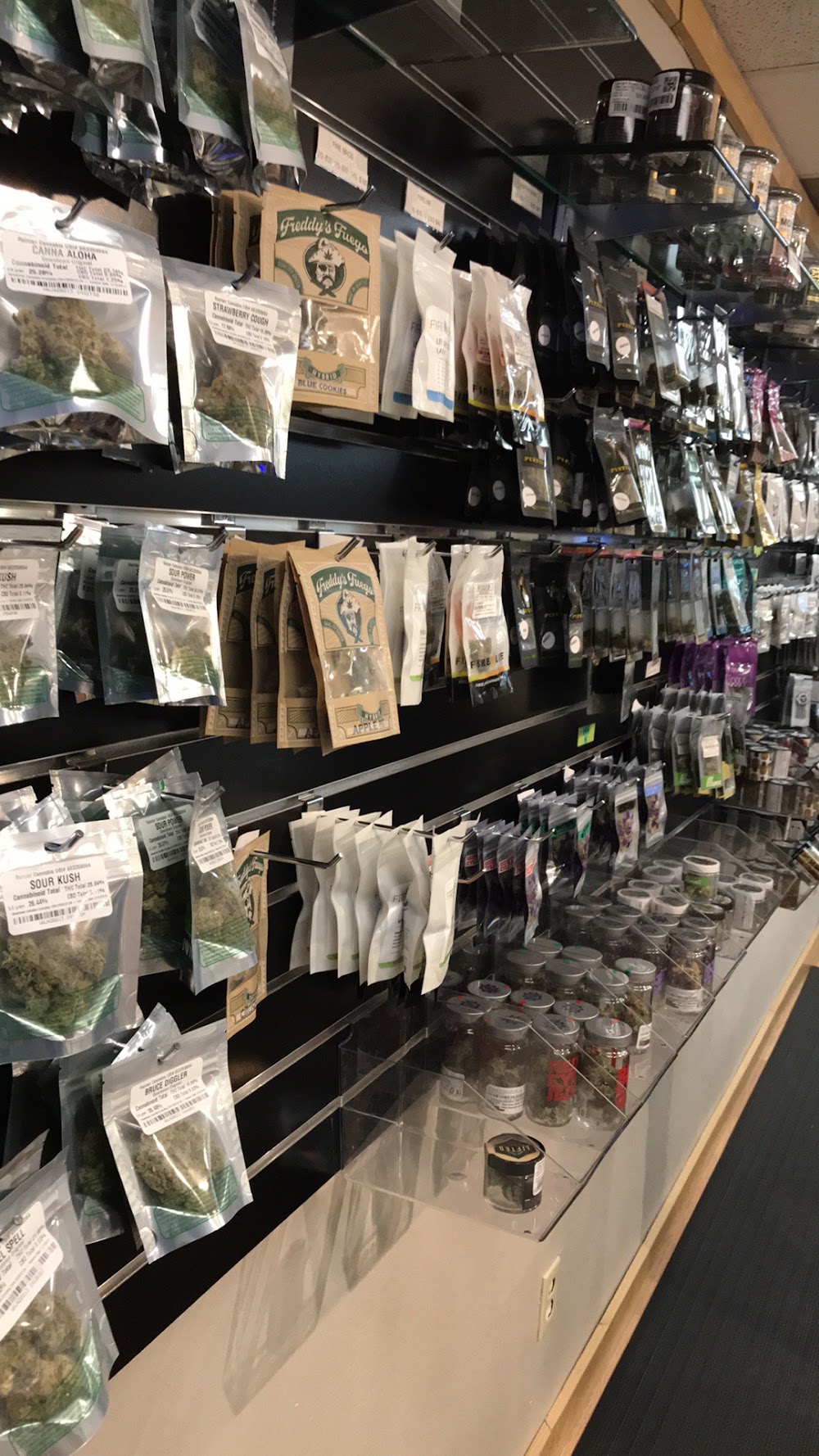 Rainier Cannabis photo 6