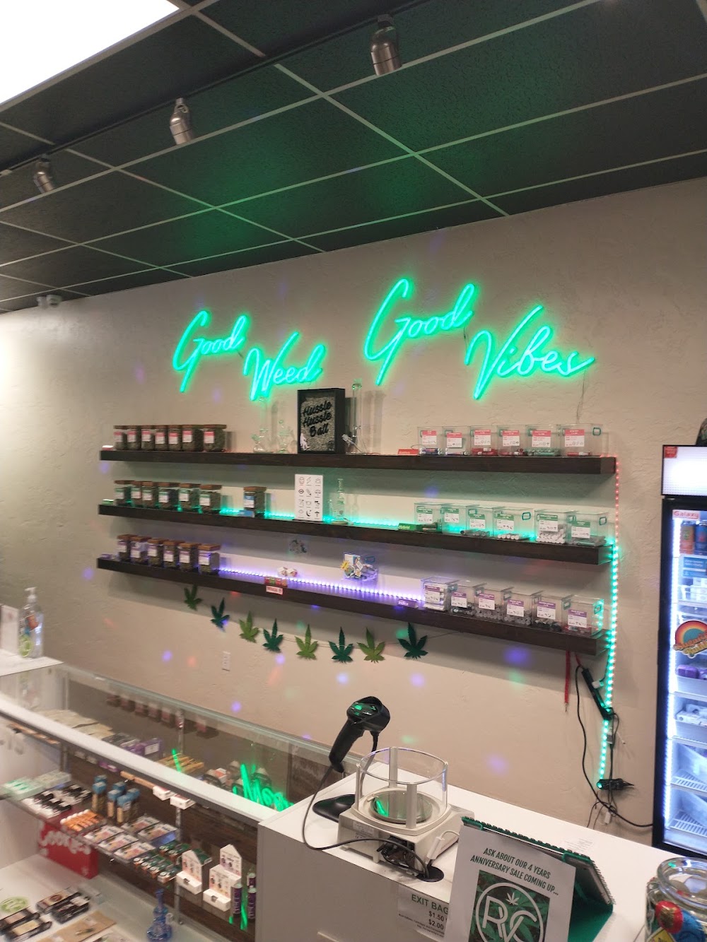 Rogue Valley Cannabis - West Main photo 3