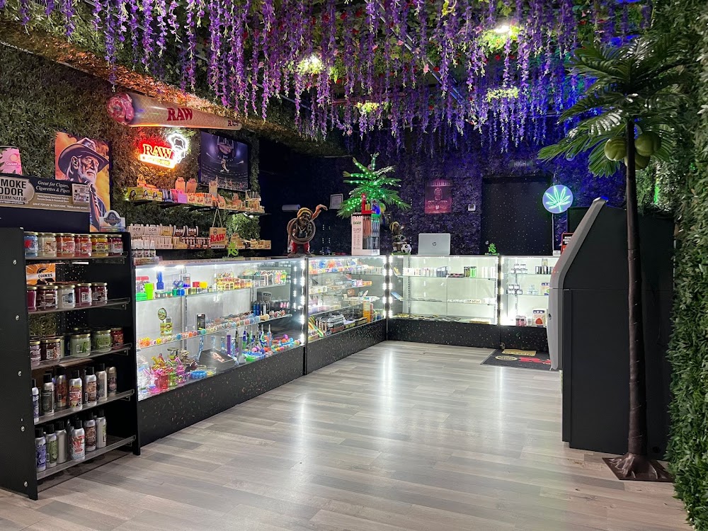 Royal Tobacco Dc photo 2