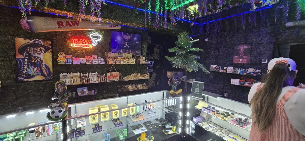 Royal Tobacco Dc photo 8