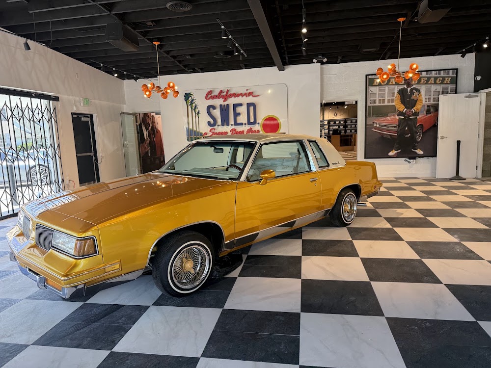 S.W.E.D. A Snoop Dogg Store photo 2